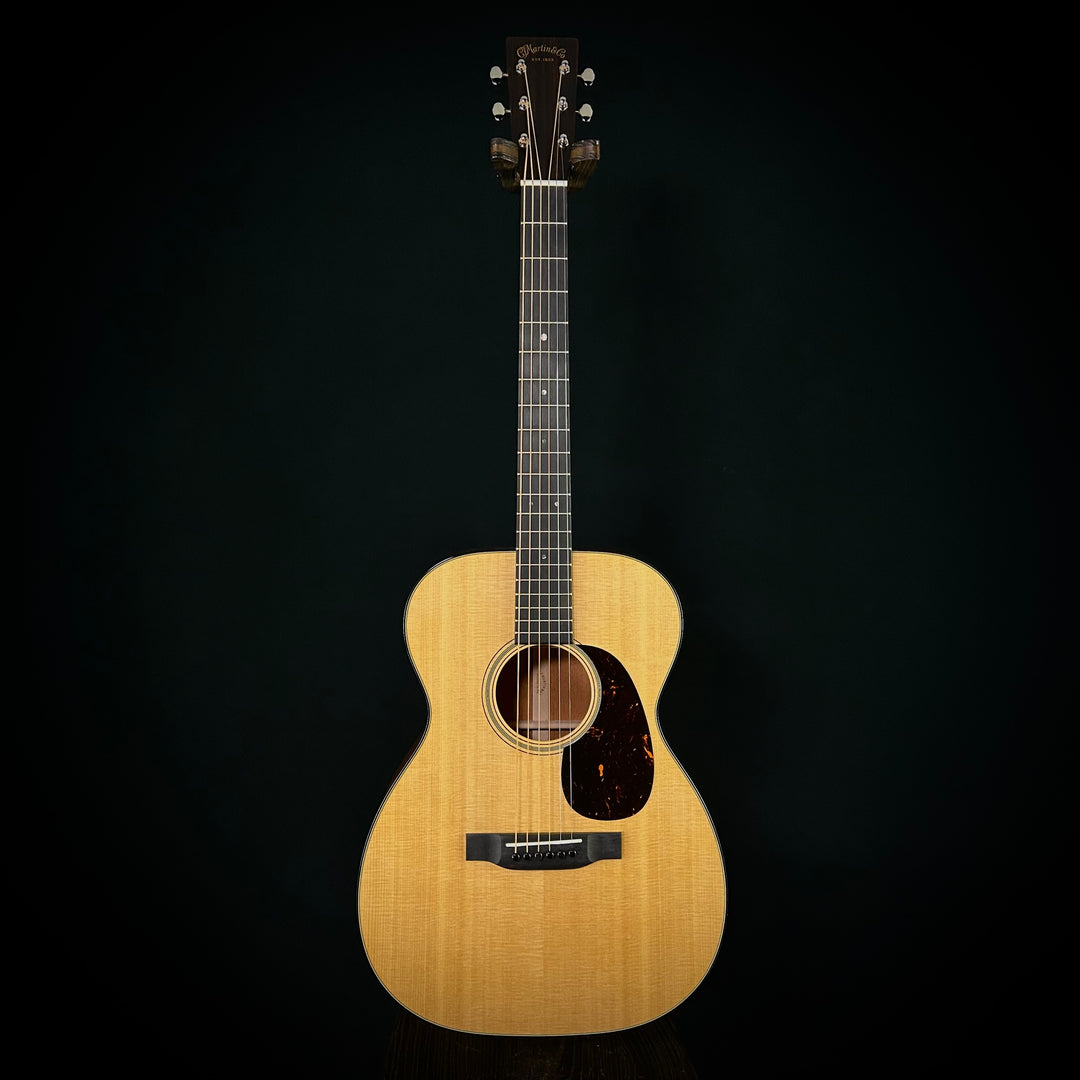 Martin 00-18