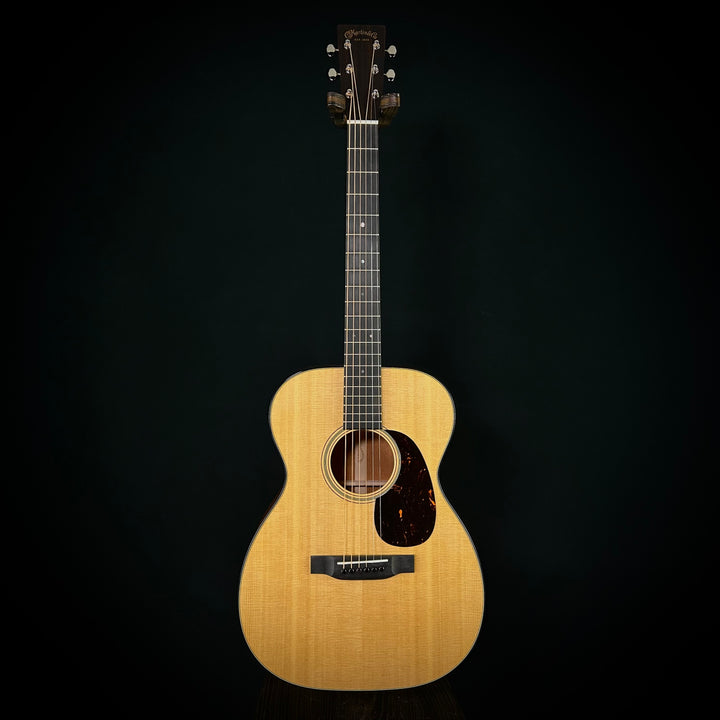 Martin 00-18