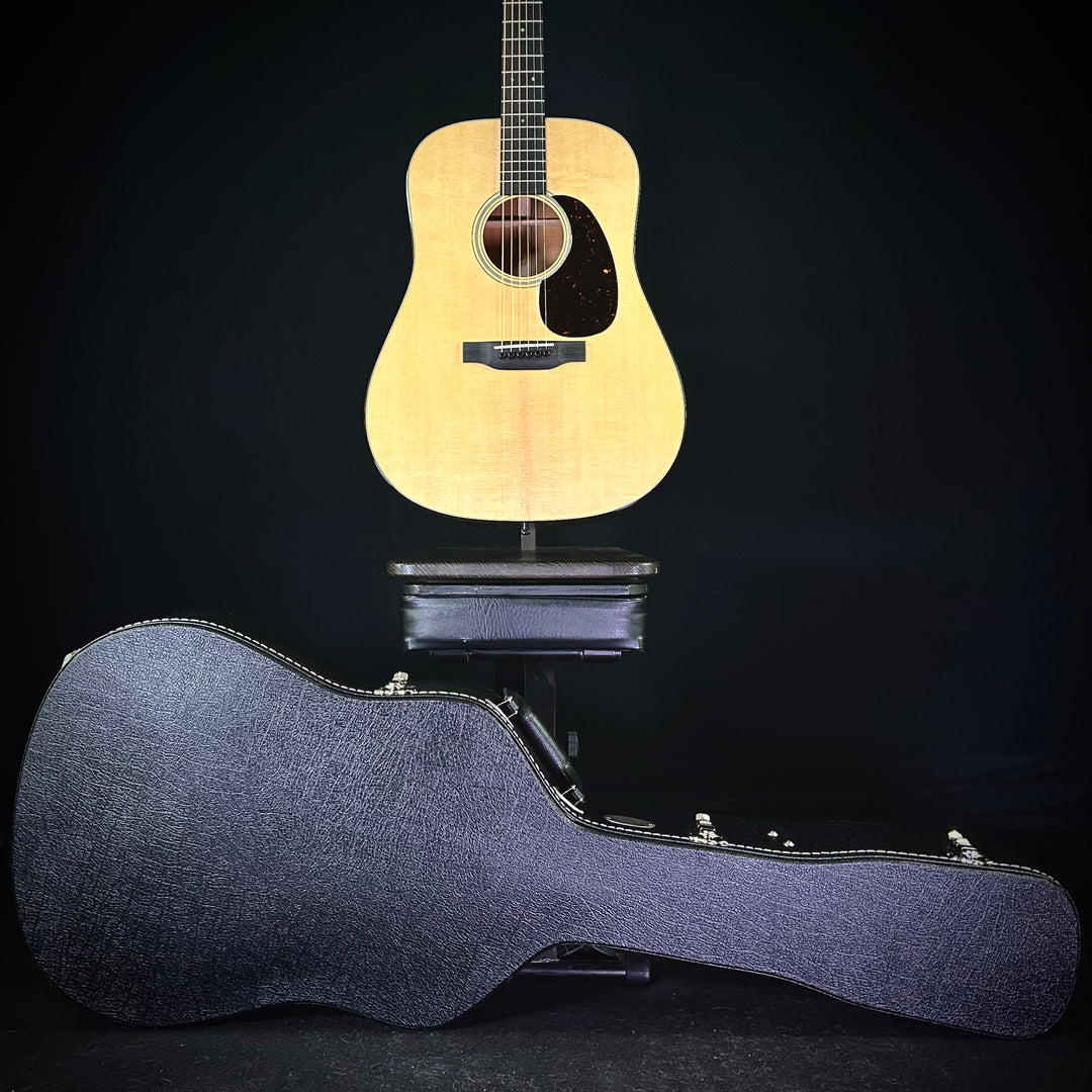 Martin D-18