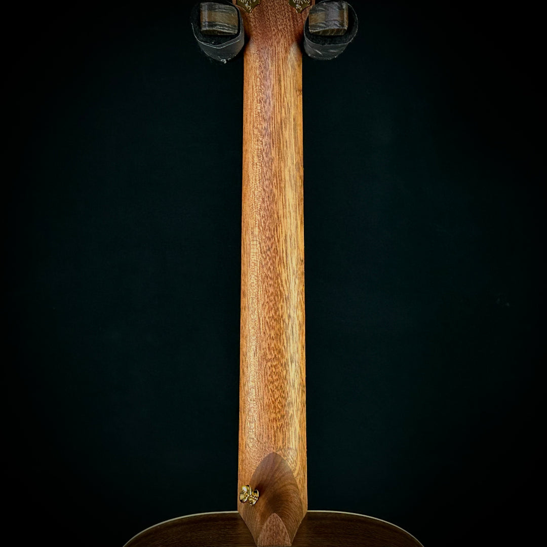 Martin D JR E Walnut - Natural Finish