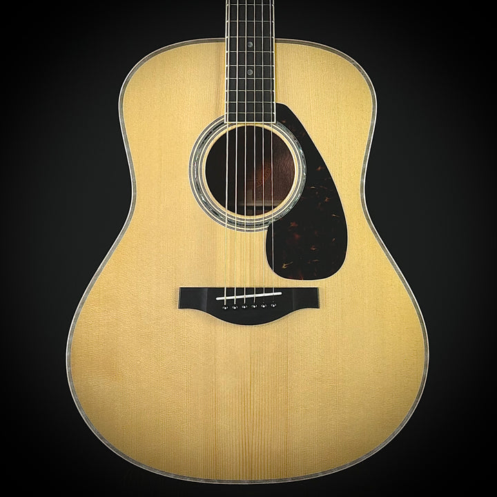 Yamaha LL16M - ARE