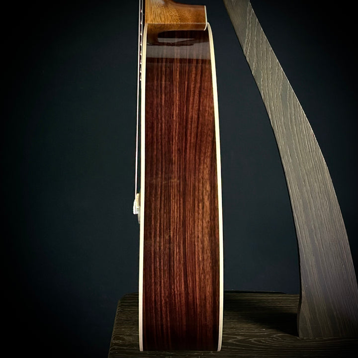 Martin D-28 Modern Deluxe