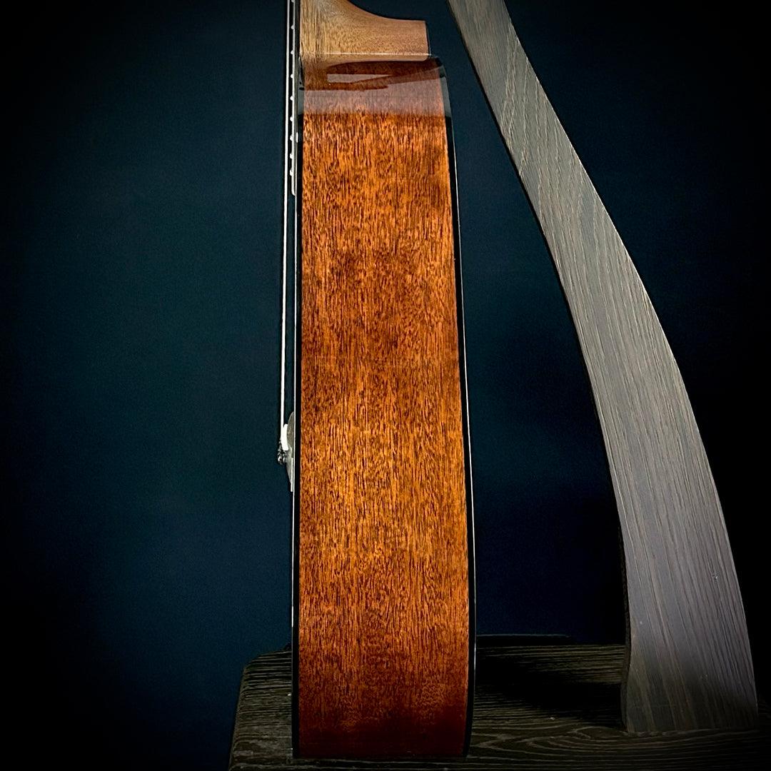 Martin D-18