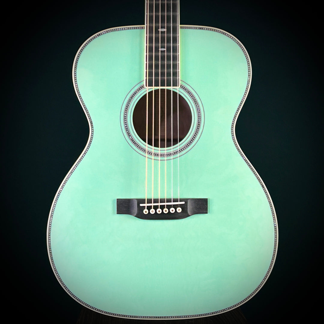 Martin Music Villa OM Quilted Maple - Translucent Teal