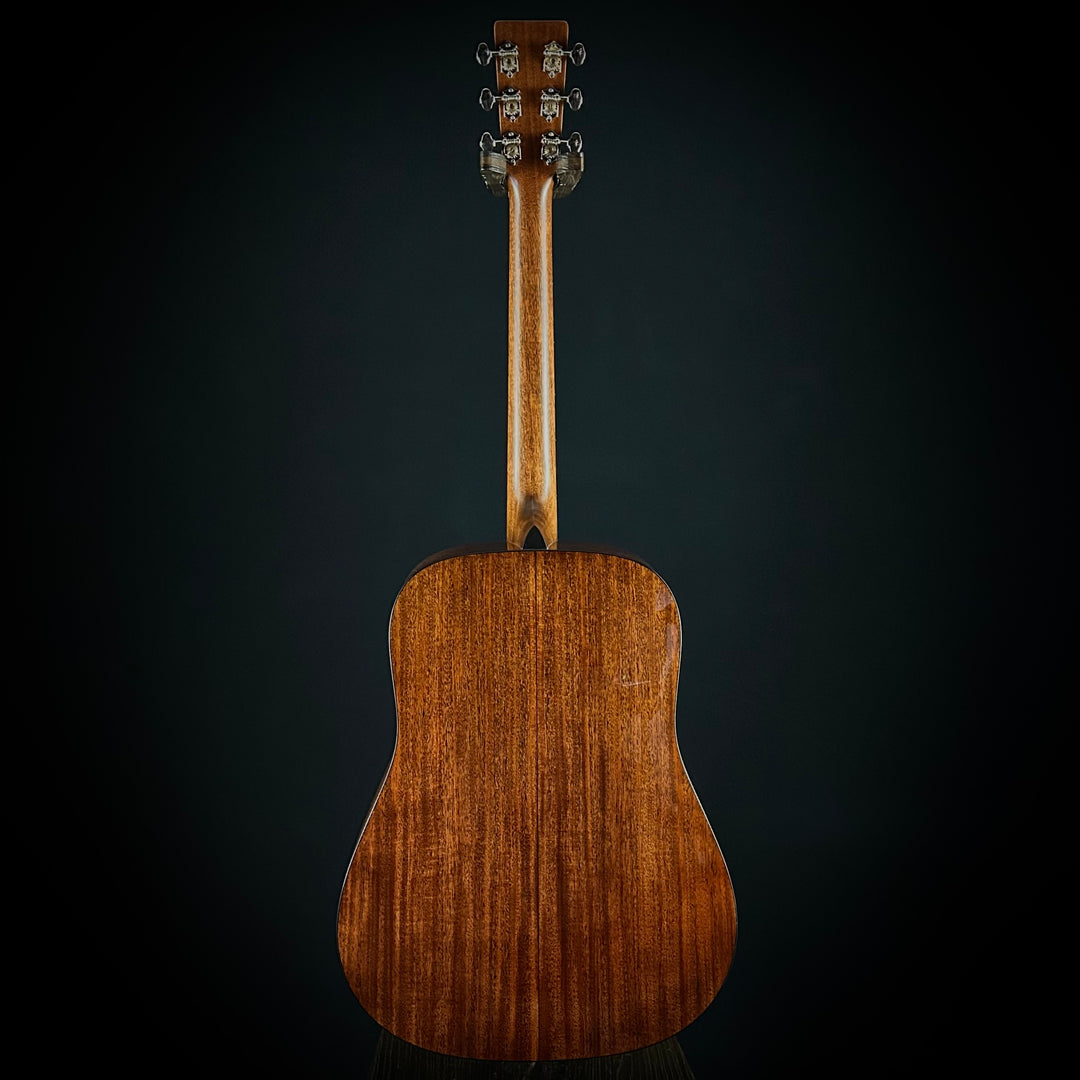 Martin D-18