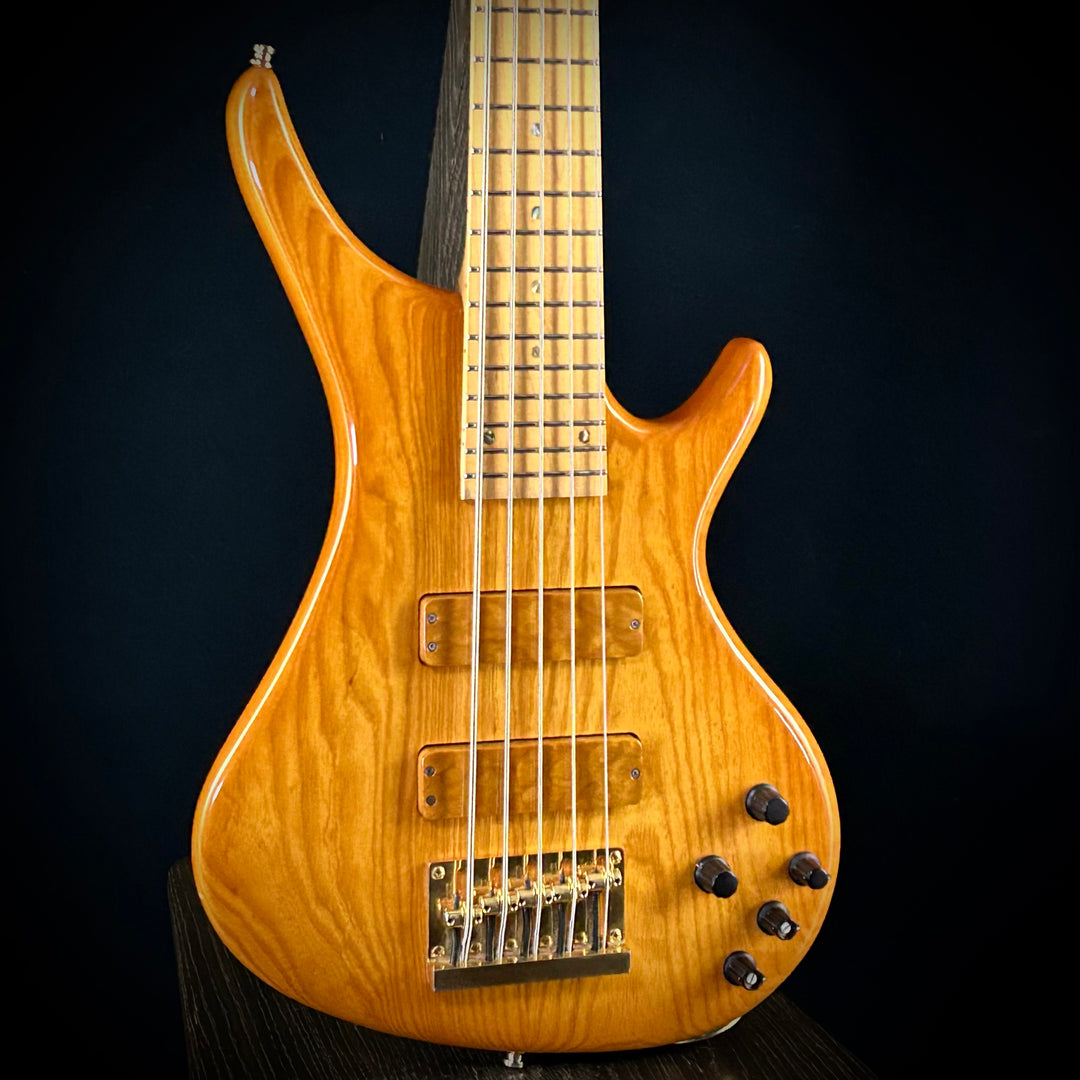 Bossa OB-5 5-String Bass (Used) – Music Villa MT Bossa OB-5 5-String Bass (Used) – Music Villa MT