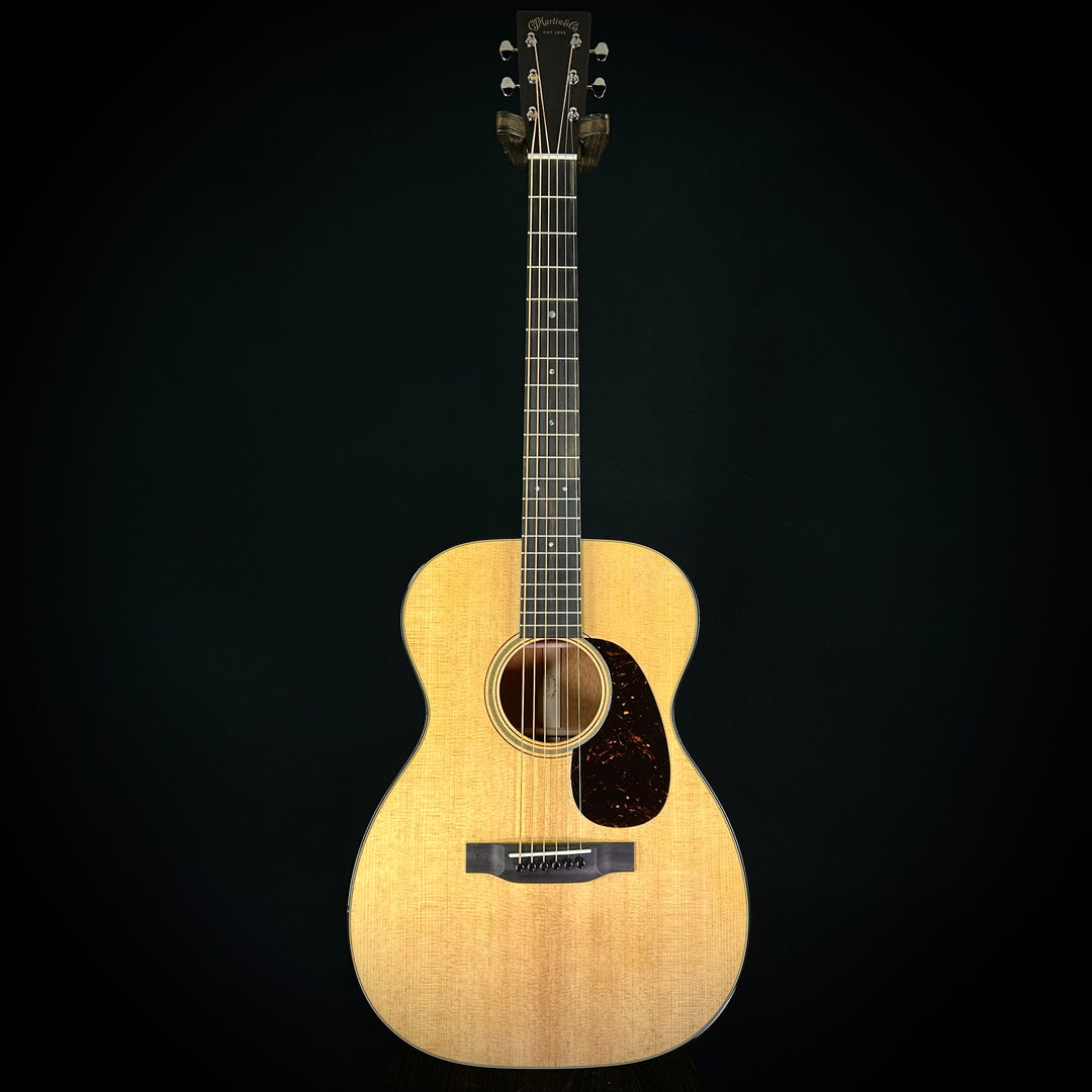 Martin 00-18