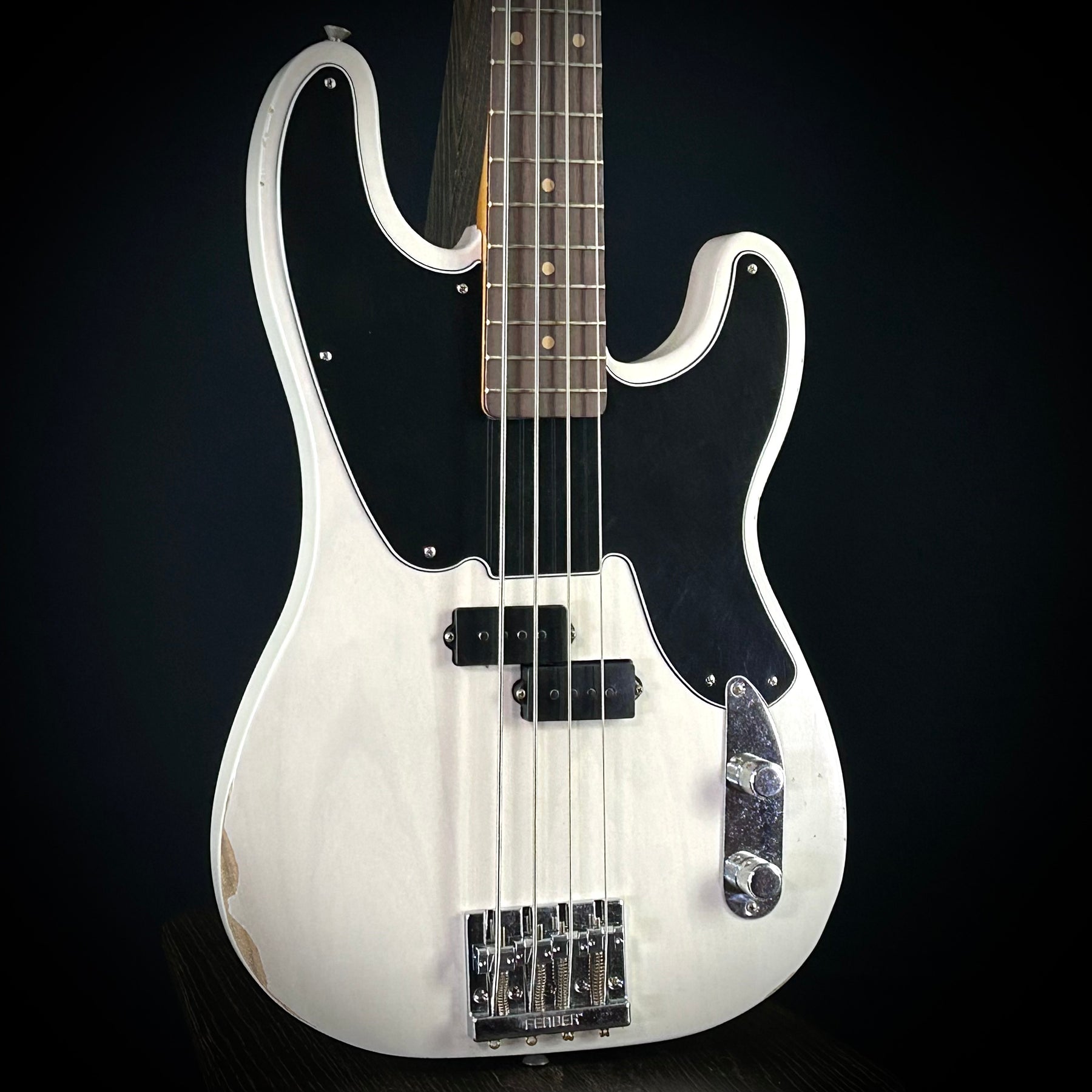 Fender Mike Dirnt Road Worn Precision Bass White Blonde