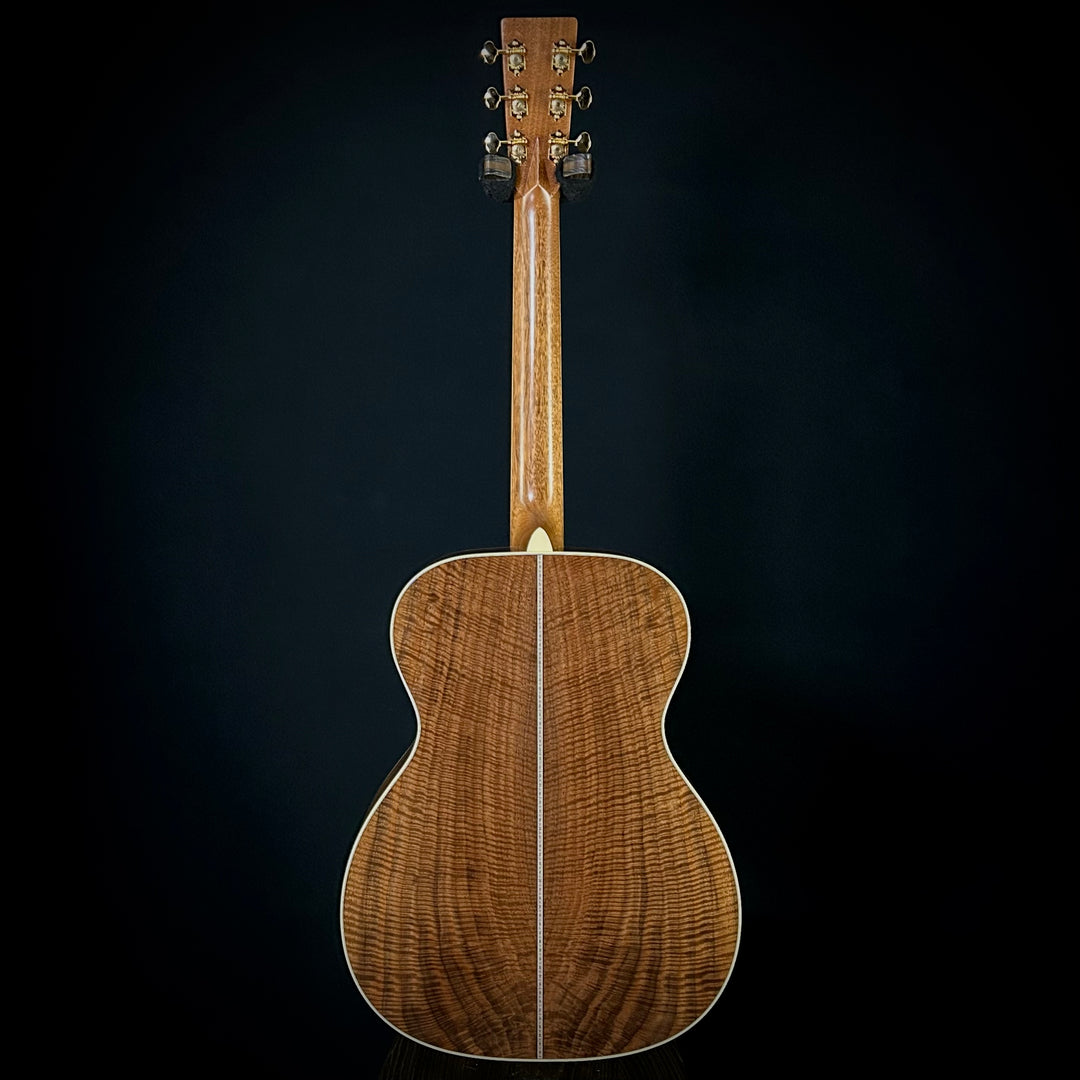 Martin Music Villa Custom 000, 41 Style - Bastogne Walnut
