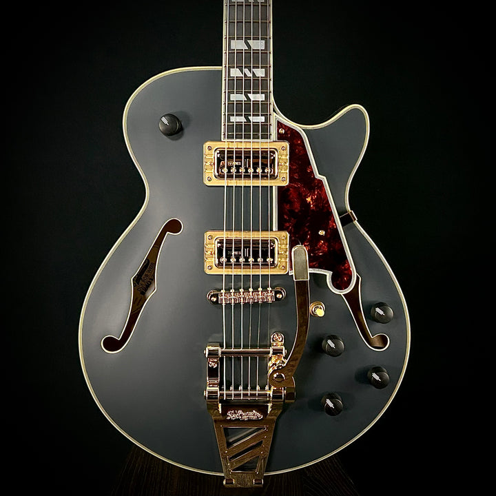 D’Angelico Deluxe Bobby Weir 3