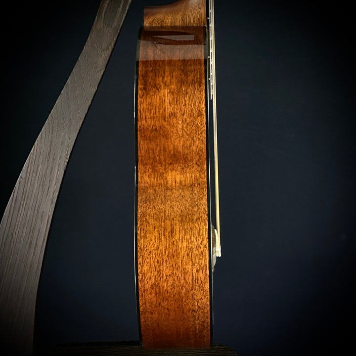 Martin Custom 18 Style - Size-2