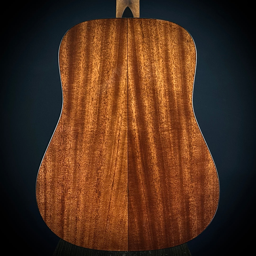 Martin D-18