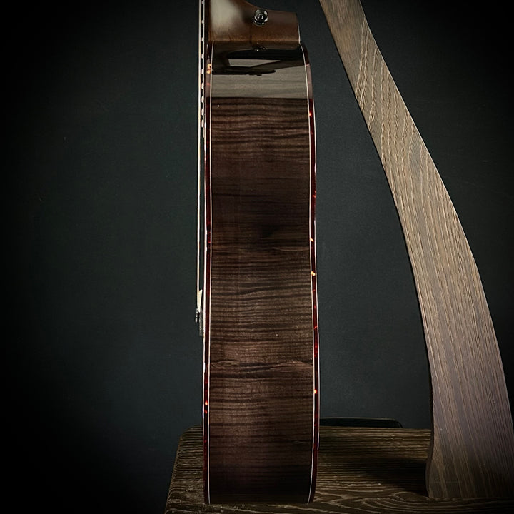 Taylor Custom Gold Label - Grand Concert