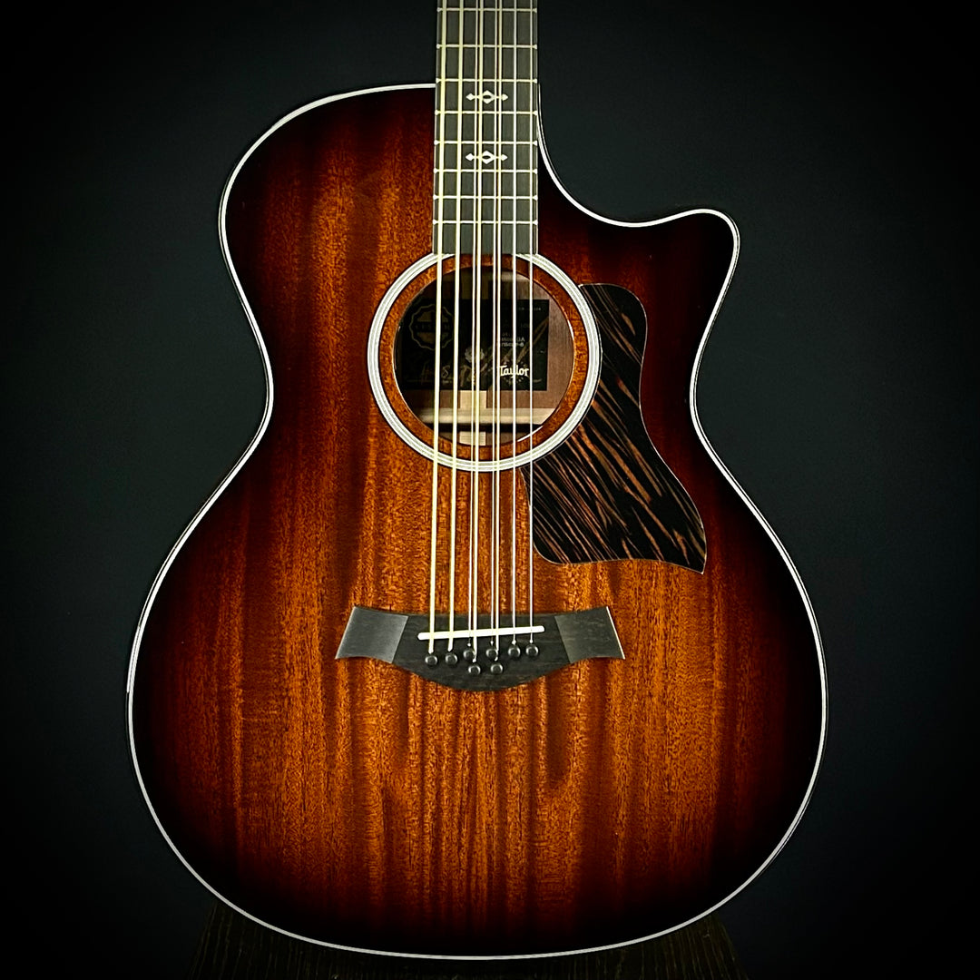 Taylor MV Custom Baritone-8 - Grand Auditorium