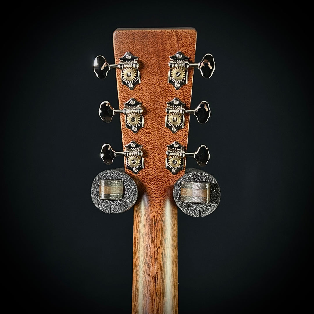 Martin D-18