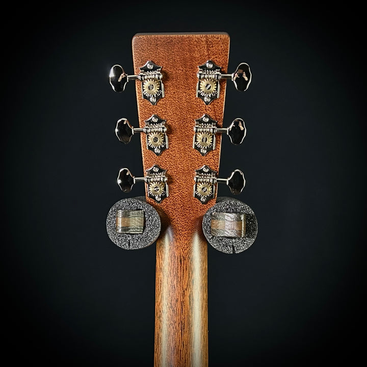 Martin D-18