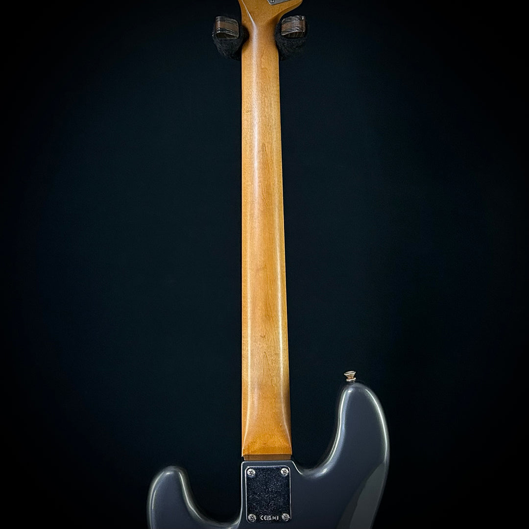 Fender Vintera II Road Worn ‘60s Precision Bass
