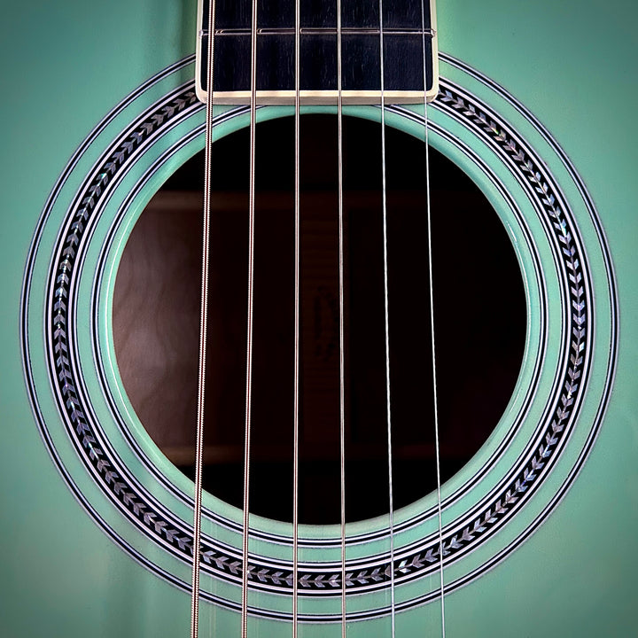 Martin Music Villa OM Quilted Maple - Translucent Teal