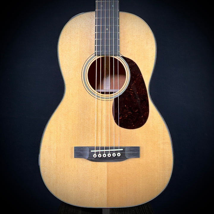 Martin Custom 18 Style - Size-2