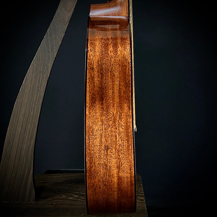 Martin D-18E Modern Deluxe