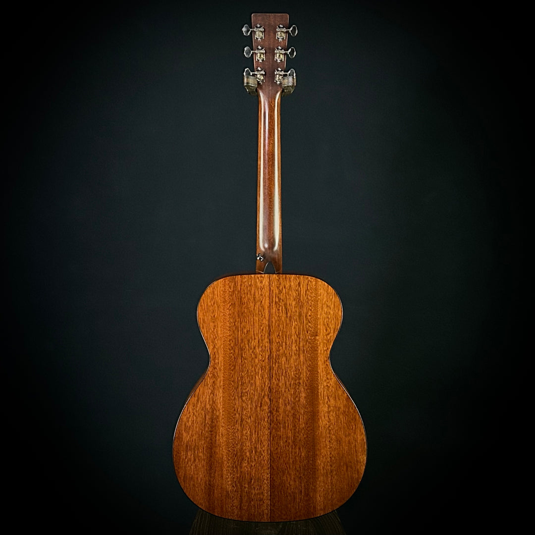 Martin 2022 000-18 (USED)