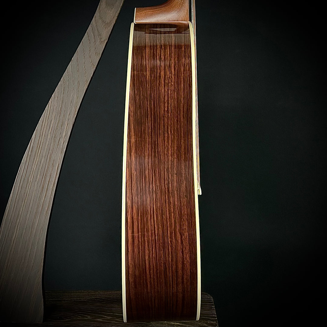 Martin D-28 - Billy Strings