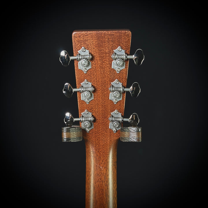 Martin Custom 18 Style - Size-2