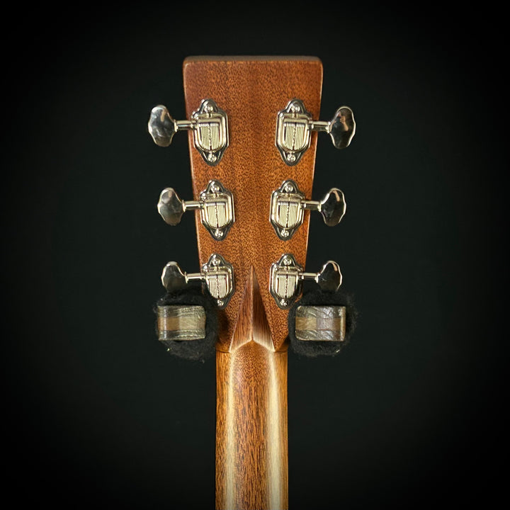 Martin D-28 - Billy Strings