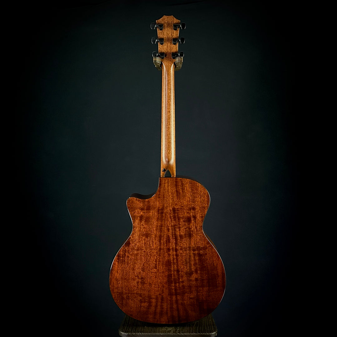 Taylor MV Custom Baritone-6 - Grand Auditorium