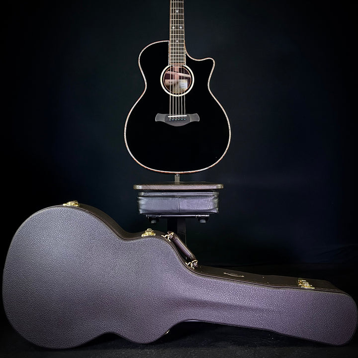 Taylor Guitars 4 Vets 814CE Special Edition