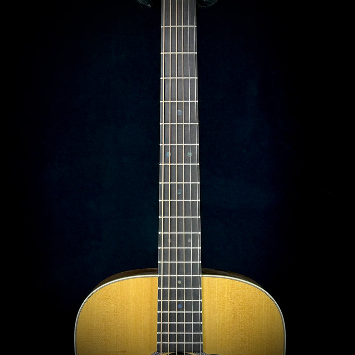 Martin D JR E Walnut - Natural Finish