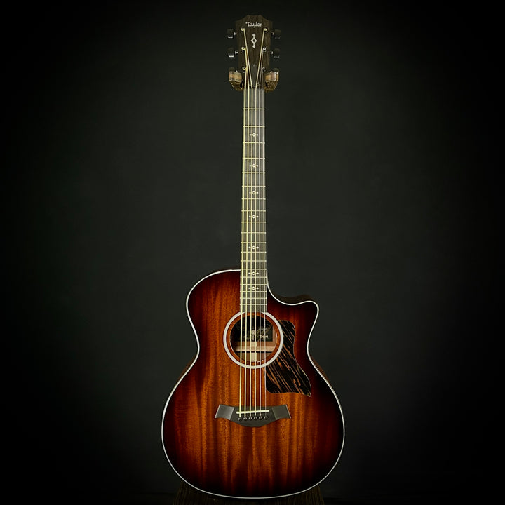 Taylor MV Custom Baritone-6 - Grand Auditorium