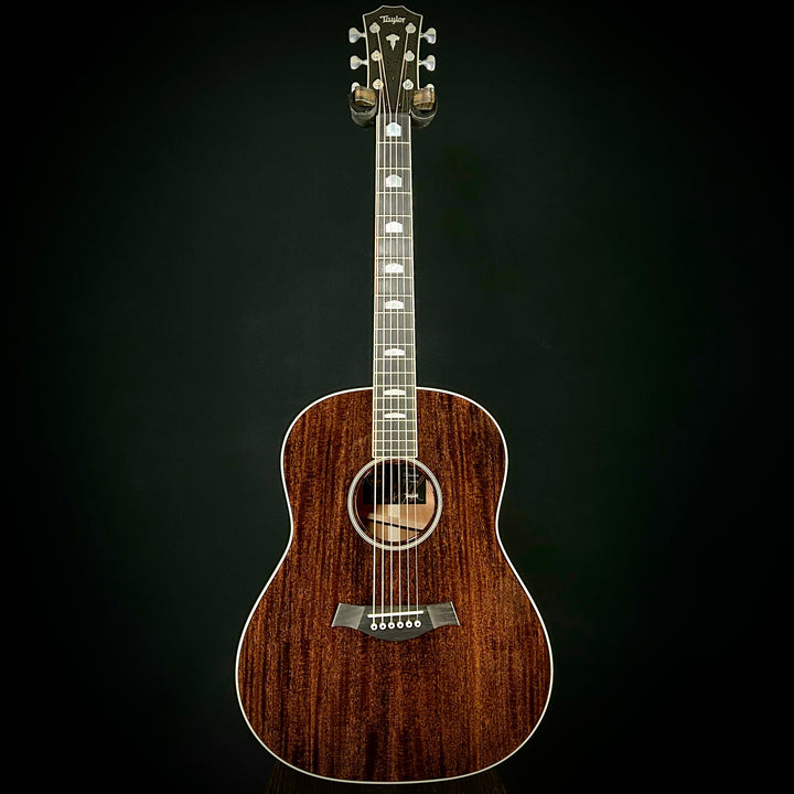 Taylor Custom Grand Pacific - Mahogany