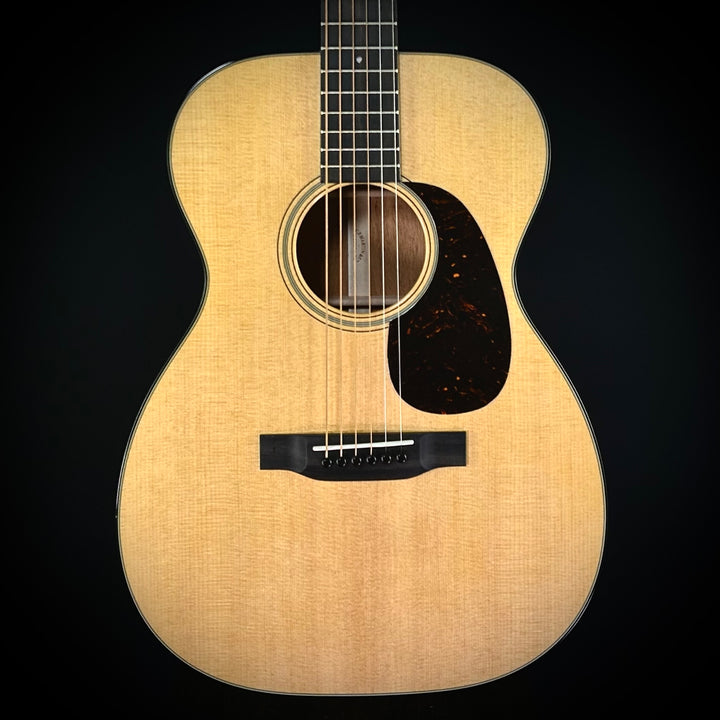 Martin 00-18