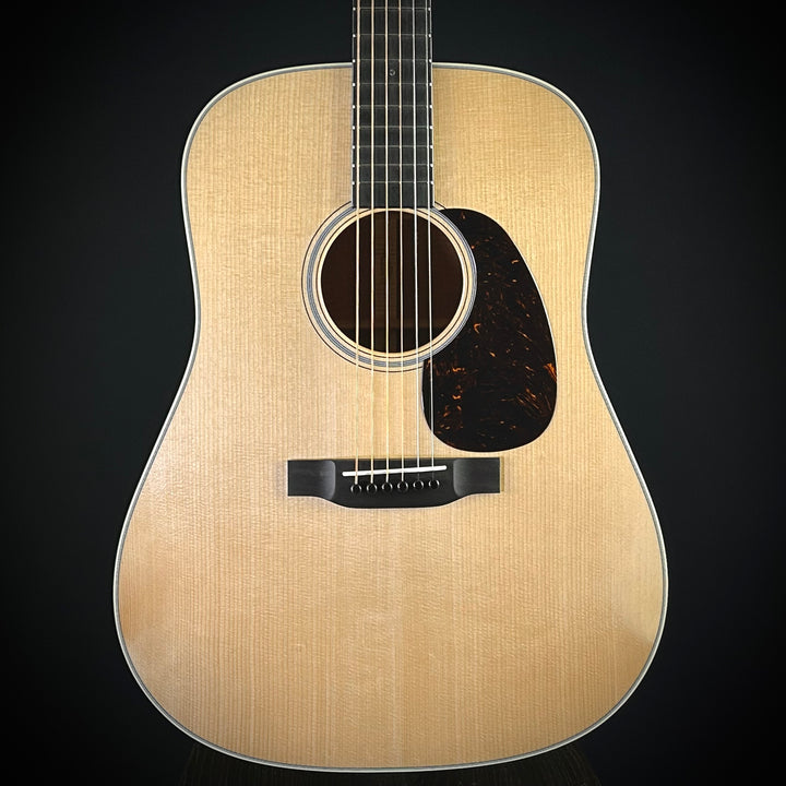 Martin Custom Shop 18 Style Dreadnought Short Scale  - Flamed Mahogany