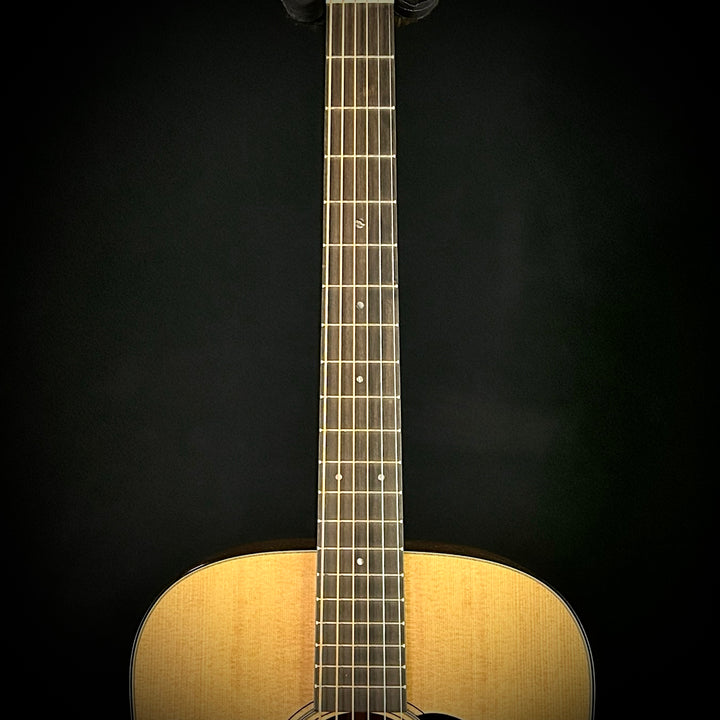 Martin D-18