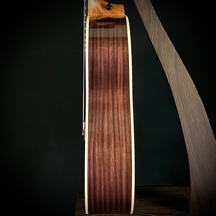 Taylor Gold Label 712E