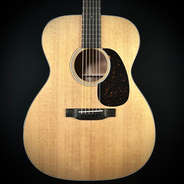 Martin Music Villa CS 18 Style, Jumbo - VTS Sitka