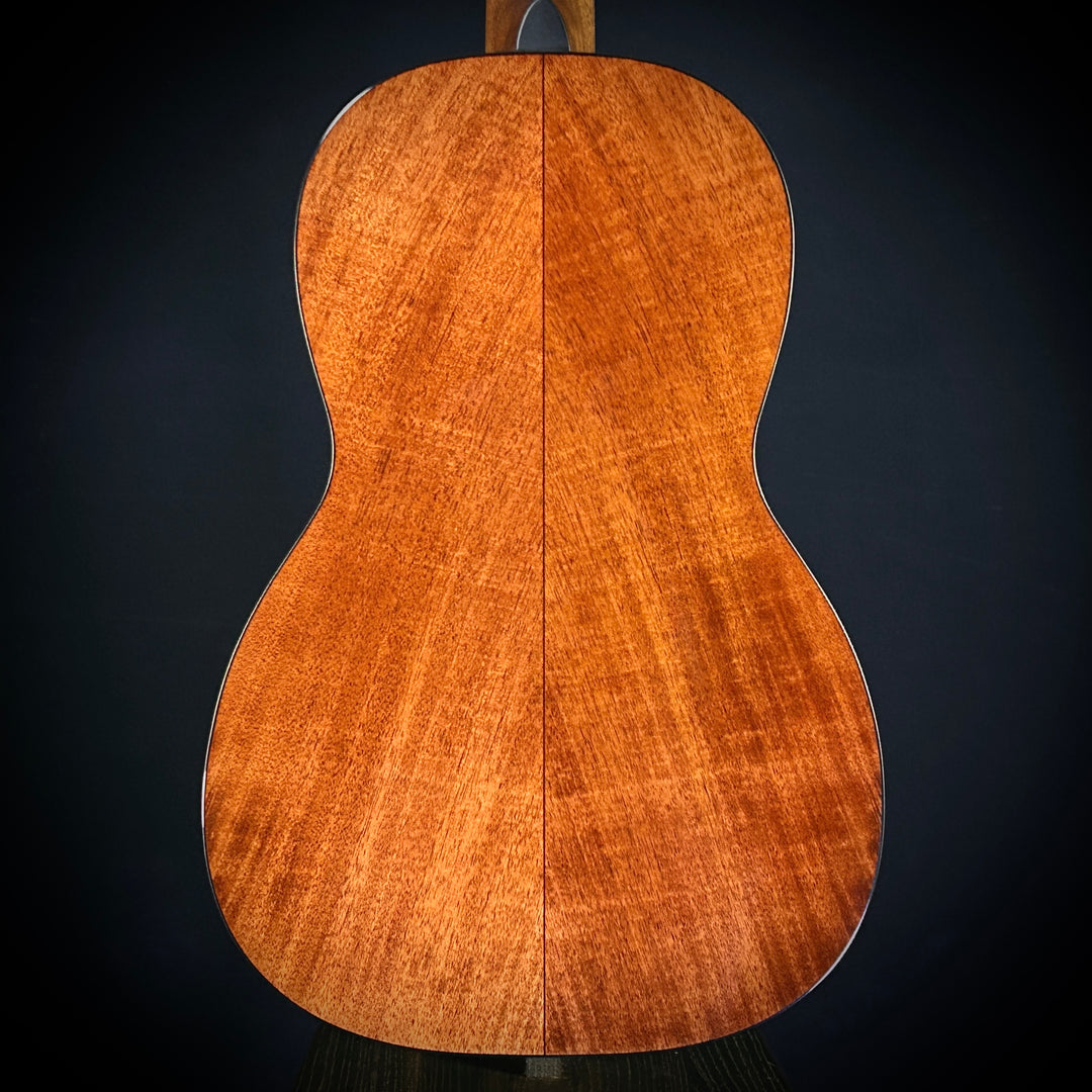 Martin Custom 18 Style - Size-2