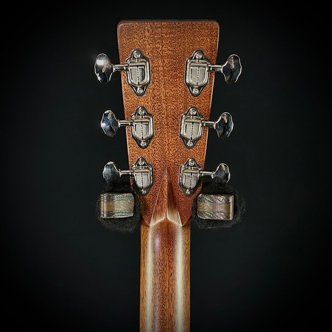Martin D-28 - Billy Strings