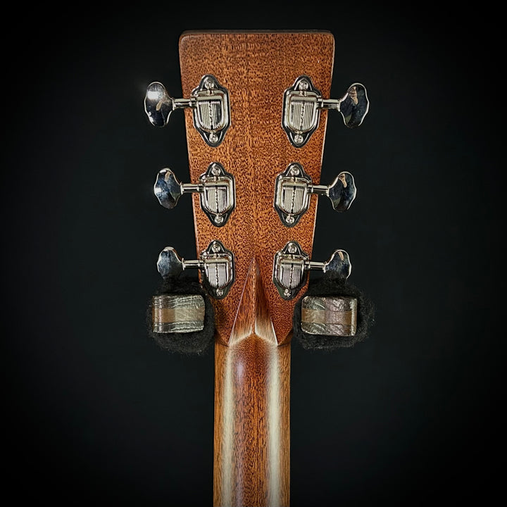 Martin D-28 - Billy Strings