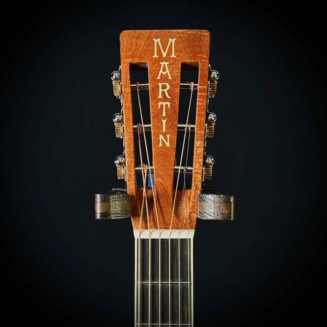 Martin MV Custom Shop 00 12-Fret - Flamed Mahogany