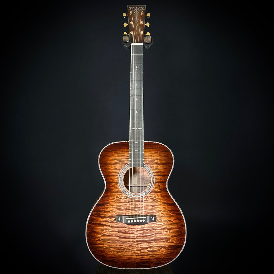 Martin Music Villa OM Quilted Maple - Trans Walnut Edge Burst