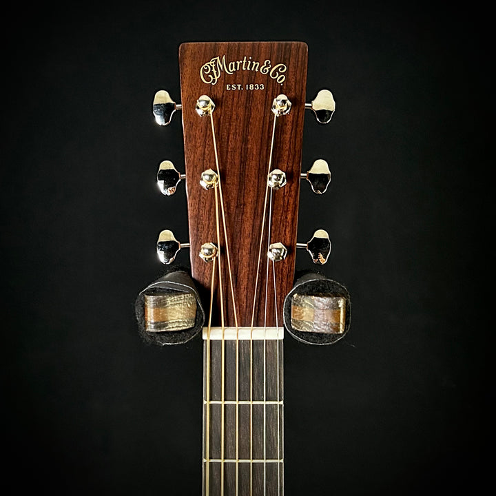 Martin D-18