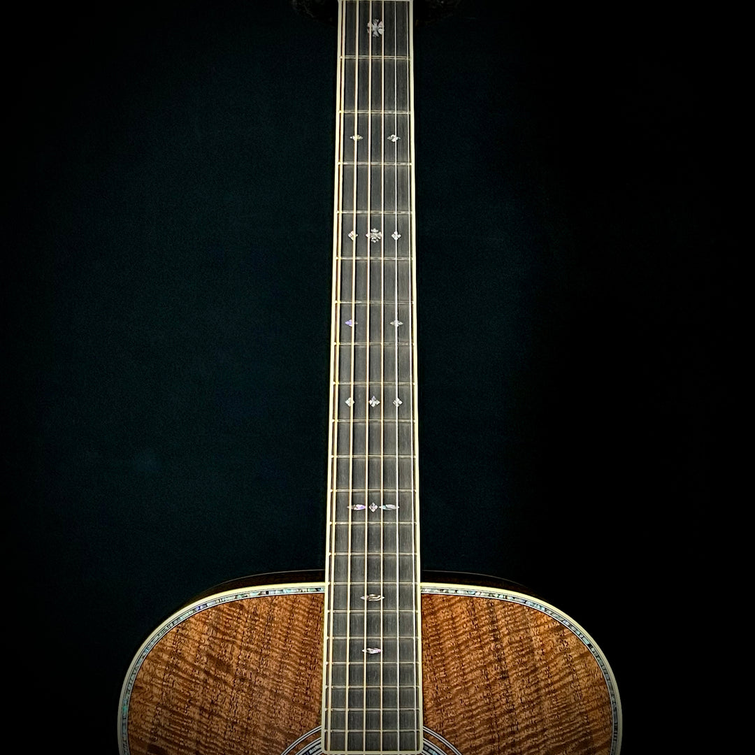 Martin Music Villa Custom 000, 41 Style - Bastogne Walnut