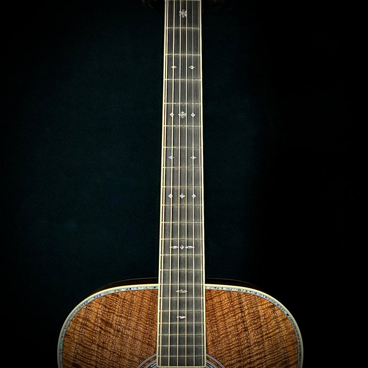 Martin Music Villa Custom 000, 41 Style - Bastogne Walnut