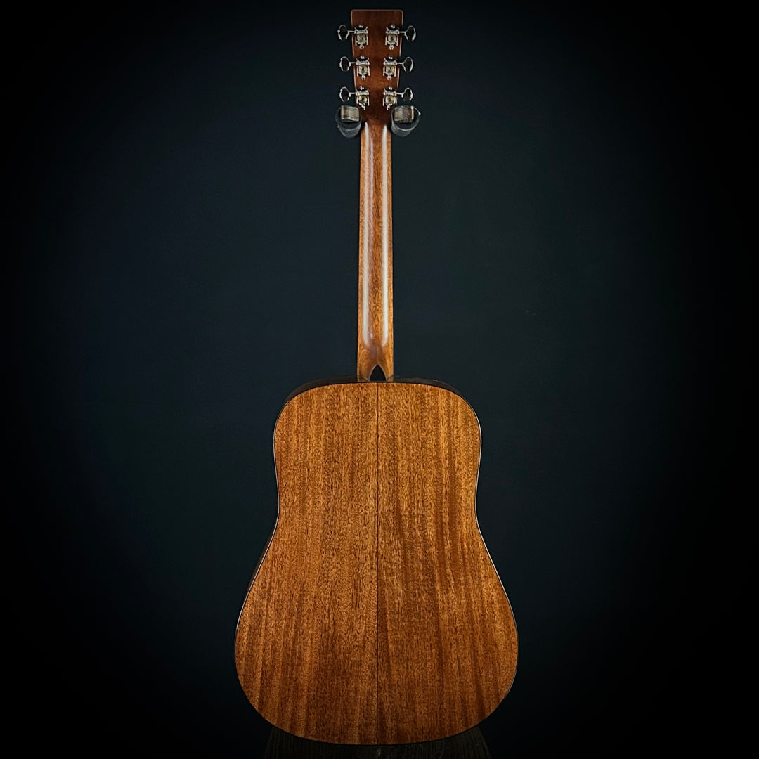 Martin D-18