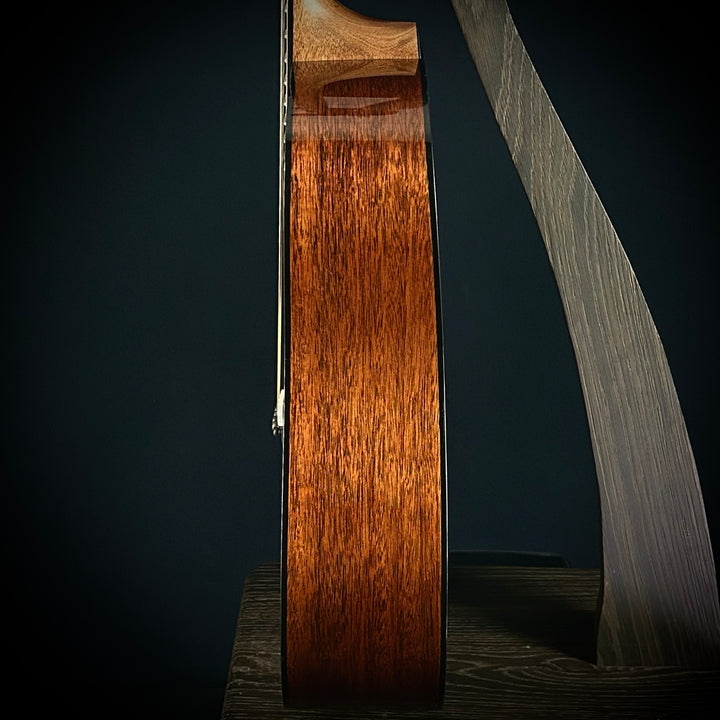 Martin D-18