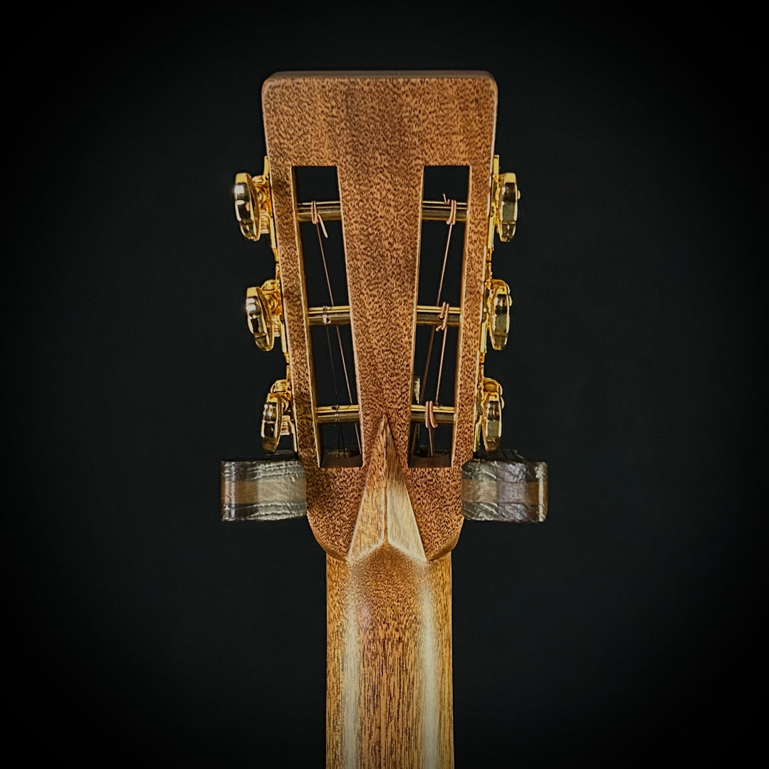 Martin MV Custom Shop 00 12-Fret - Flamed Koa