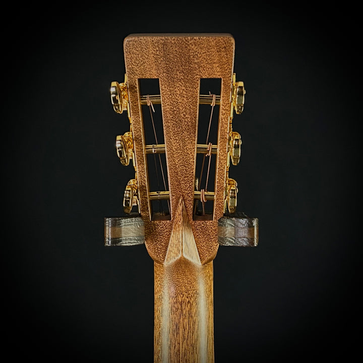 Martin MV Custom Shop 00 12-Fret - Flamed Koa